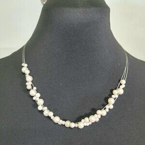Triple strand faux pearl short necklace